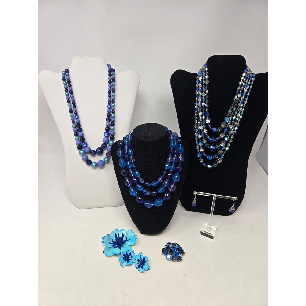 VINTAGE FASHION JEWELRY BUNDLE SHADES OF BLUE NECKLACE BROOCH EARRINGS WOMEN LOT